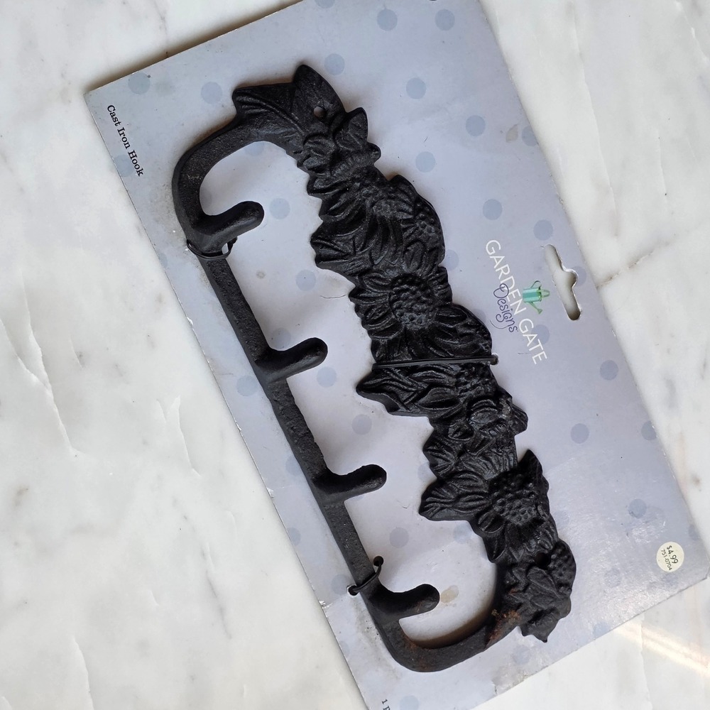 Garden Gate Designs Cast Iron Sunflower Wall Hook Rack Black Floral 4-Hook 9in